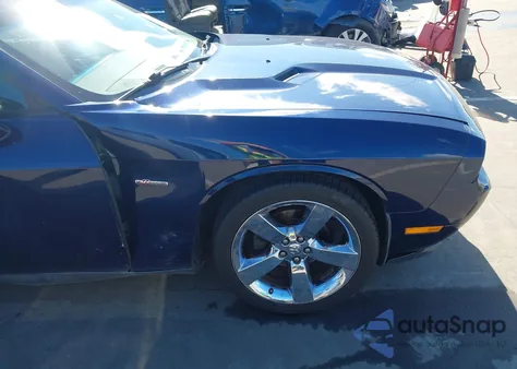 2014 Dodge Challenger Sxt z USA, uszkodzony, nr VIN 2C3CDYAG8EH180010